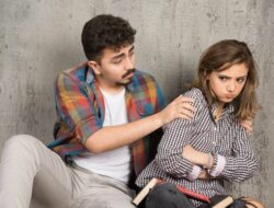 Takut Disayangi? Luka Ini Lebih Dalam dari Sekadar Jomblo