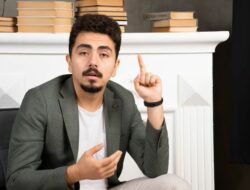 Bukan Diam, Ini 9 Cara Cerdas Menghadapi Orang yang Menyebalkan