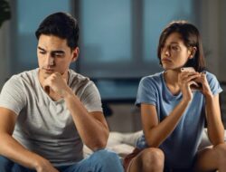 Suami, 7 Kebiasaan Ini Bikin Istrimu Merasa Terasing!