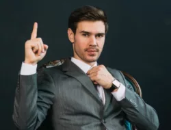 Gak Jadi Bos, Tapi Dianggap Pemimpin? Begini Triknya