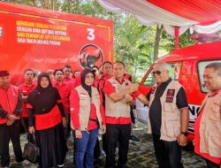 Peduli dan Cinta Pada Sesama, PDI Perjuangan Salurkan Bantuan Bagi Korban Banjir di Kota Mataram.