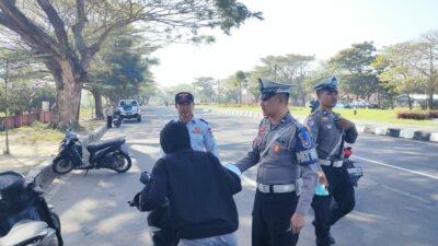 Operasi Patuh Rinjani 2025 di Lombok Barat: Edukasi dan Penindakan Berjalan Seimbang