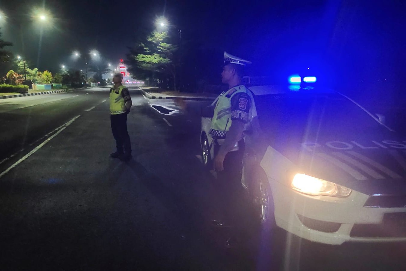 Patroli Malam Polres Lombok Barat Menjaga Ketertiban dan Keamanan di Jalur Utama