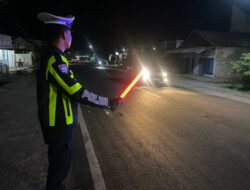 Sat Lantas Polres Lombok Utara Gelar Patroli Blue Light Berikan Himbauan Keselamatan Pada Pengendara