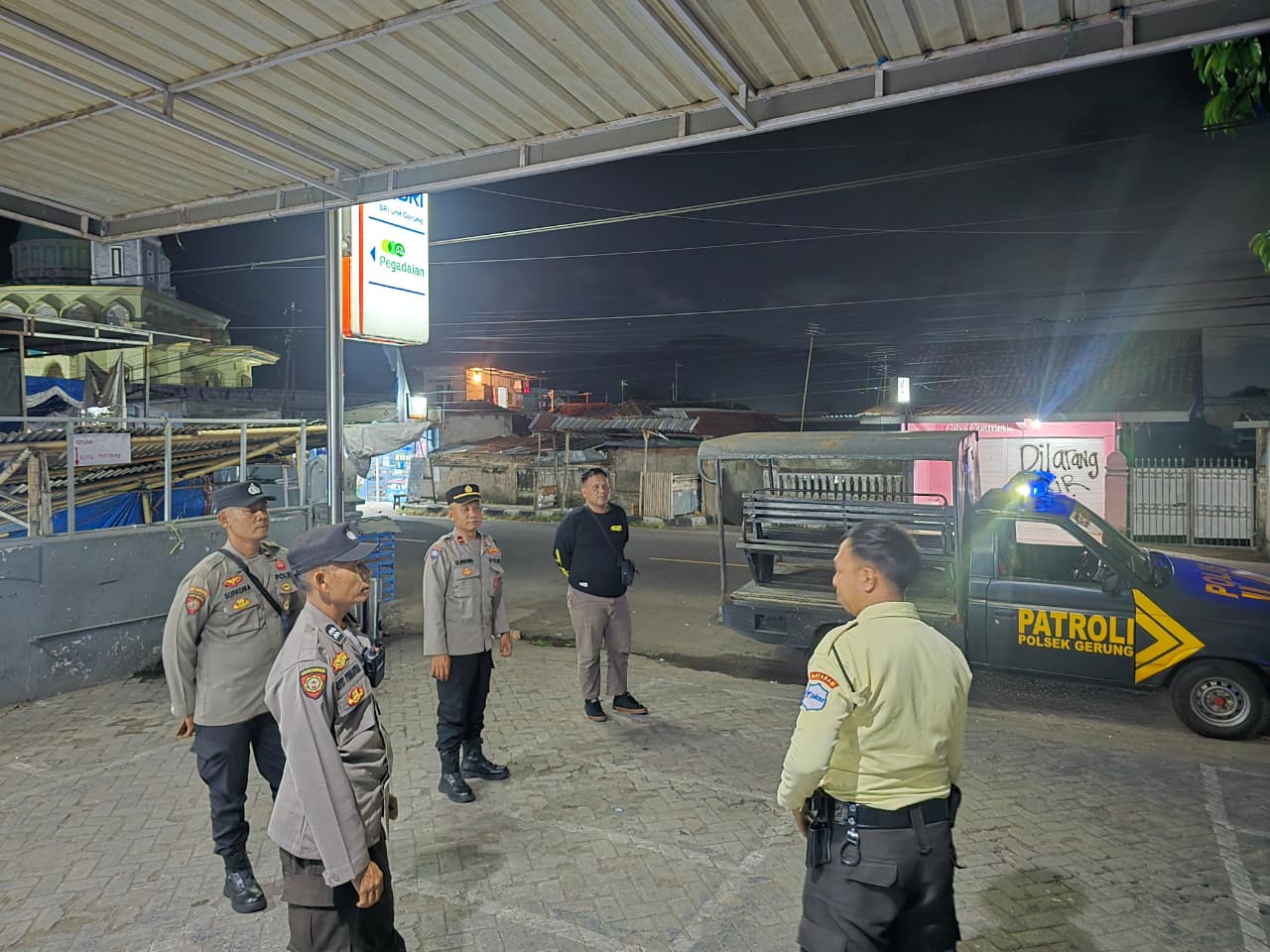 Kapolsek Gerung Pimpin Patroli Malam, Fokus Antisipasi 3C di Lombok Barat