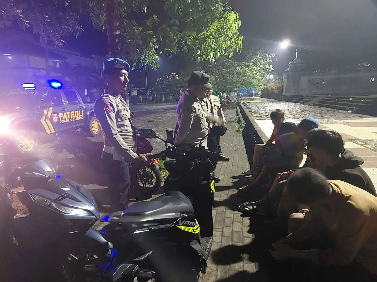 Polsek Gerung Jaga Malam, Wujudkan Rasa Aman Warga Lombok Barat