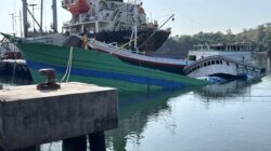 Kapal Karam Kandas di Pelabuhan Badas: 750 Ton Beras Bulog Tujuan Kupang Gagal Berangkat