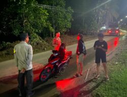 Polsek Brang Rea Gelar Pemeriksaan Kendaraan di Jam Rawan, Cegah Gangguan Kamtibmas