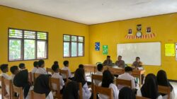 Bhabinkamtibmas Desa Mataiyang Gelar Sosialisasi di SMP Satap, Bangkitkan Semangat Pelajar Jadi Anggota Polri