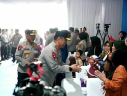 Wakapolri Berikan Santunan dan Bakti Sosial Kepada Warga Sekitar SMA Kemala Taruna Bhayangkara Bogor