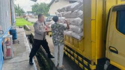 Polsek Gerung Kawal 7 Ton Jagung Petani ke BULOG NTB