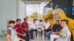 ‎ Jumat Curhat, Bhabinkamtibmas Jatiwangi Ajak Warga Jaga Kamtibmas di Wilayah Polsek Asakota