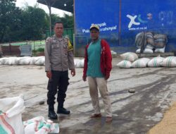 BHABINKAMTIBMAS DESA MANGGENAE LAKSANAKAN SAMBANG DAN SILATURAHMI DENGAN PETANI PADI