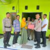 POLRES DOMPU SALURKAN BANTUAN SOSIAL KEPADA KELUARGA KORBAN PENGANIAYAAN, WUJUD KEPEDULIAN DAN EMPATI ANGGOTA POLRI