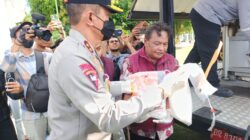 Kapolda NTB Pimpin Pemusnahan 2,4 Kg Sabu dan Ribuan Botol Miras Ilegal, Tegaskan Komitmen Perang Melawan Narkoba