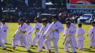 “Karate Dojo Ditpolairud Polda NTB Meriahkan Perayaan HUT Polri Ke-80