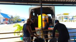 Semangat Hari Bhayangkara ke-80, Sat Brimob Polda NTB Salurkan Air Bersih untuk Warga Pelabuhan Sape