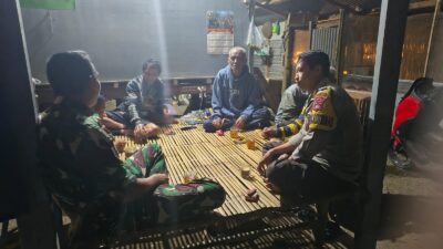 Bhabinkamtibmas Desa Banjar Aktif Bina Satkamling, Perkuat Keamanan Lingkungan Bersama Warga