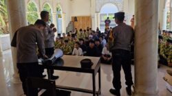 Lindungi Mental Generasi Muda, Polsek Sekotong Turun Langsung Edukasi Siswa SMP-IT Insan Budimulya