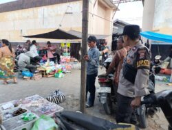 Polsek Jonggat Laksanakan Patroli dan Pengamanan Pasar Puyung, Antisipasi 3C