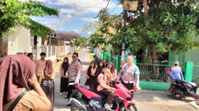 Cegah Tawuran Pelajar, Polsek Asakota Patroli Saat Jam Pulang Sekolah dan Bantu Atur Lalu Lintas