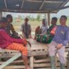 Bhabinkamtibmas Desa Mumbu Sambangi Petani, Imbau Perhatikan Cuaca dan Waktu Tanam