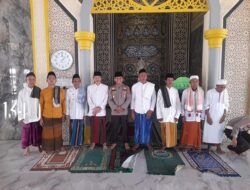 Kapolsek Rhee Jadi Khatib Sekaligus Gelar Jumat Keliling di Masjid Darussalam