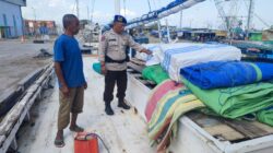 Satpolairud Polres Bima Kota Awasi ABK Kapal, Antisipasi Pencurian dan Penyelundupan Barang Terlarang