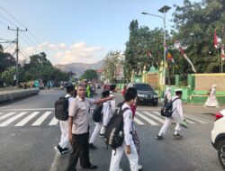 Strong Point Pagi, Unit Lantas Polsek Rasanae Barat Hadir Berikan Pelayanan kepada Masyarakat