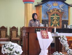 Perkuat Toleransi dan Sosialisasikan Kamseltibcarlantas, Kapolres Sumbawa Sambangi Gereja Katolik Sang Penebus
